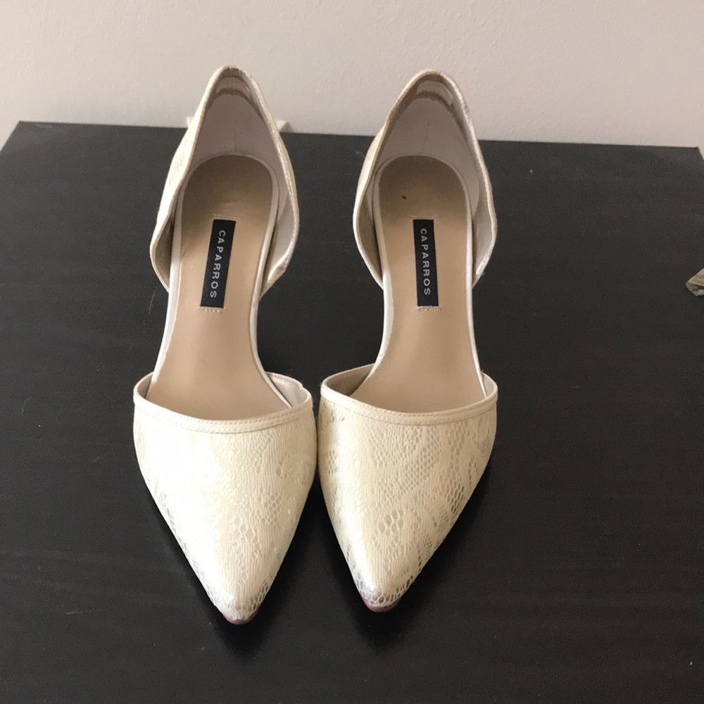 Like new white heels